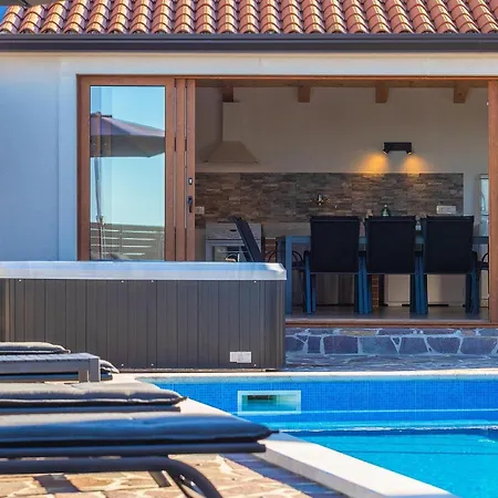 Druskovic Holiday home *